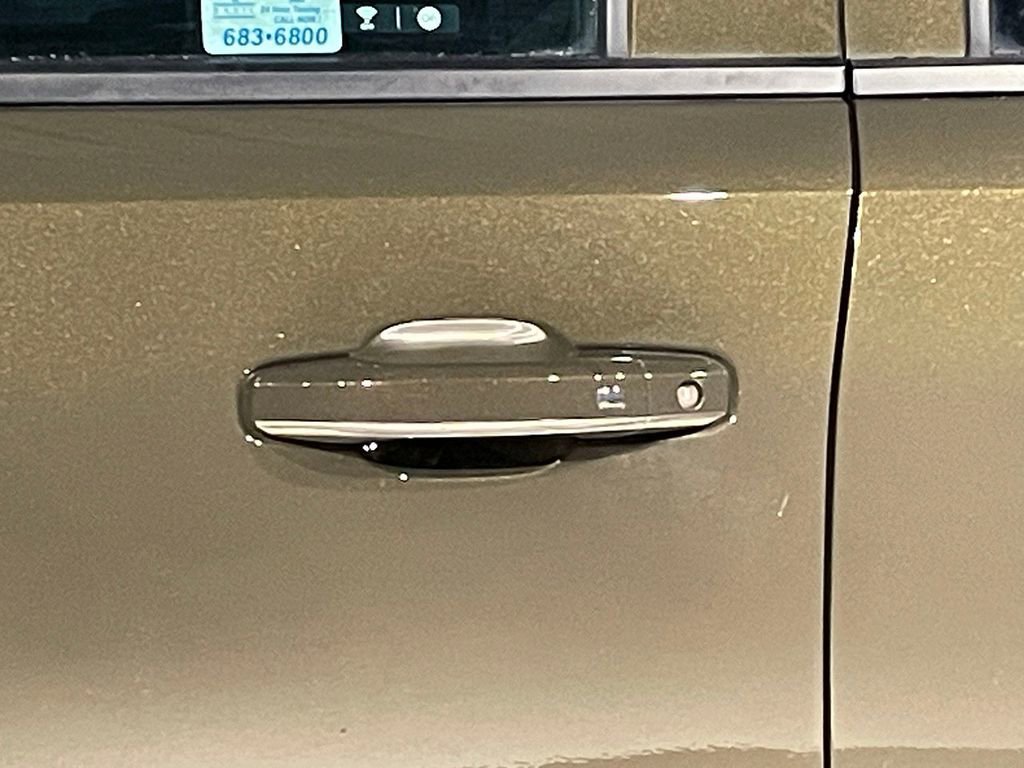 Used 2023 Chevrolet Colorado Z71 w/ Z71 Convenience Package 2 image 15