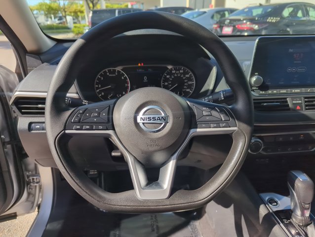Used 2022 Nissan Altima 2.5 SV image 14