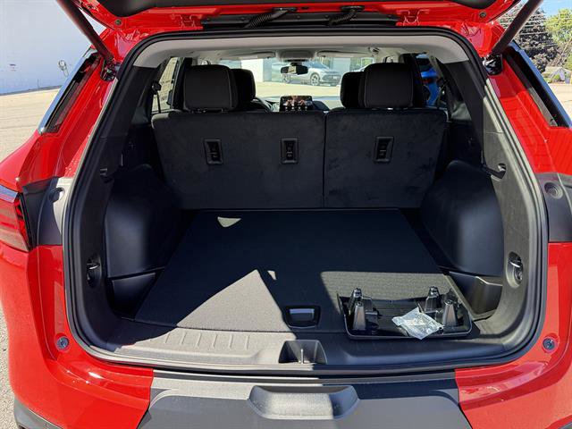 New 2026 Chevrolet Blazer LT w/ Convenience Package AWD/4WD image 5