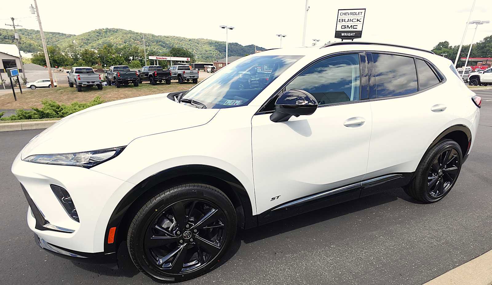 New 2025 Buick Envision Sport Touring image 6