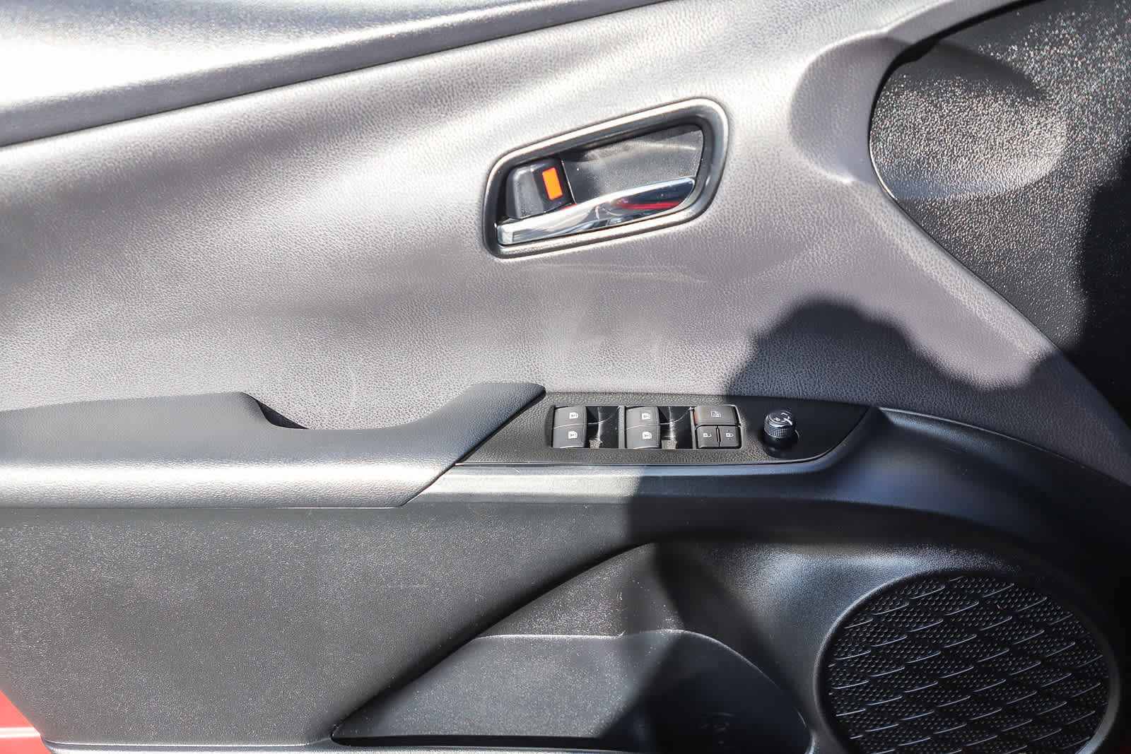 Used 2018 Toyota Prius Prime Premium image 21