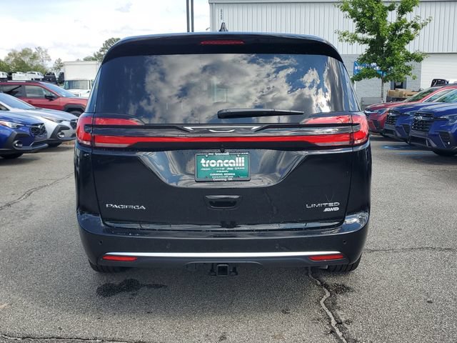 New 2027 Chrysler Pacifica Limited AWD/4WD image 5
