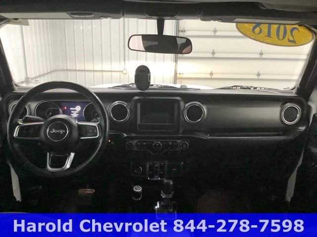 Used 2018 Jeep Wrangler Unlimited Sahara w/ Cold Weather Group image 13