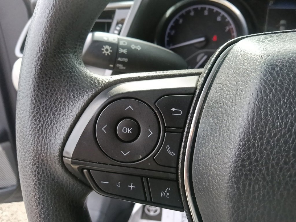 Used 2019 Toyota Camry LE w/ Phone Cable & Charge Package image 17