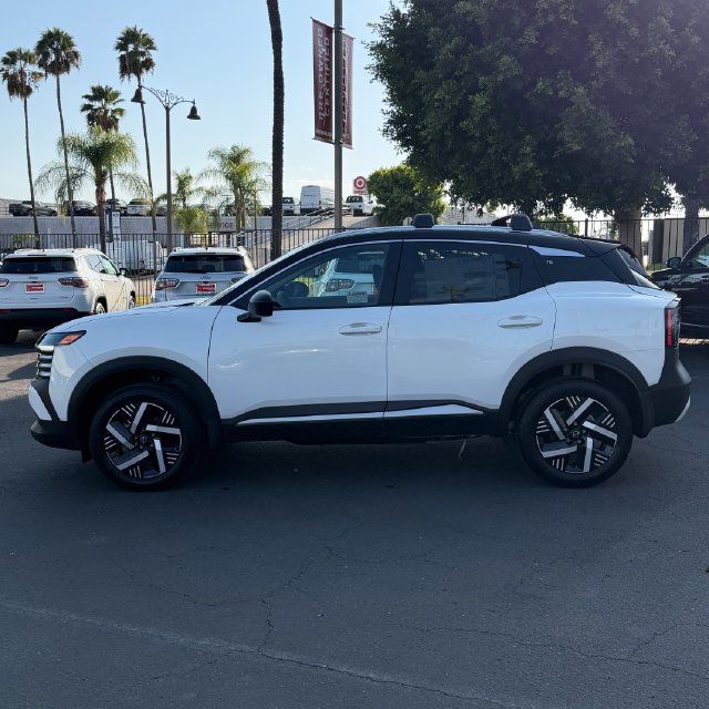 New 2026 Nissan Kicks SV w/ Cold Weather Package FWD image 4