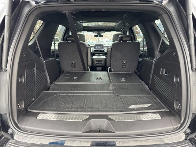 Used 2021 Chevrolet Tahoe Z71 w/ Z71 Signature Package image 12