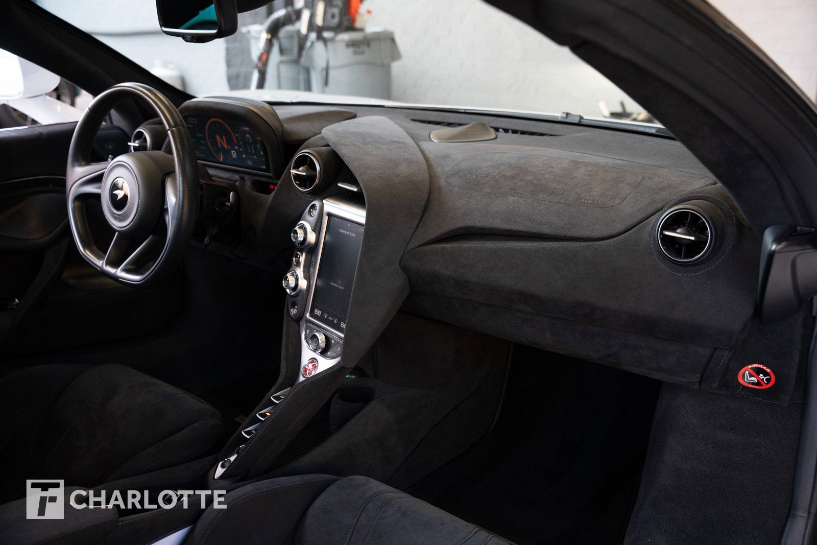 Used 2020 McLaren 720S Spider image 29