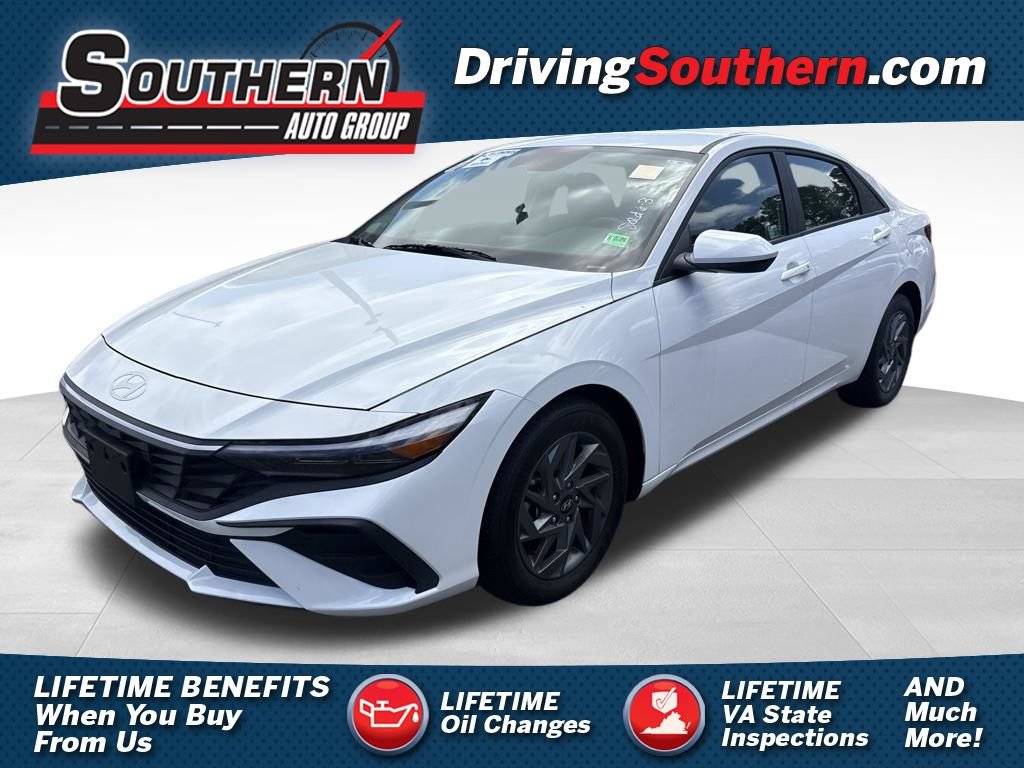 Used 2024 Hyundai Elantra SEL FWD image 1