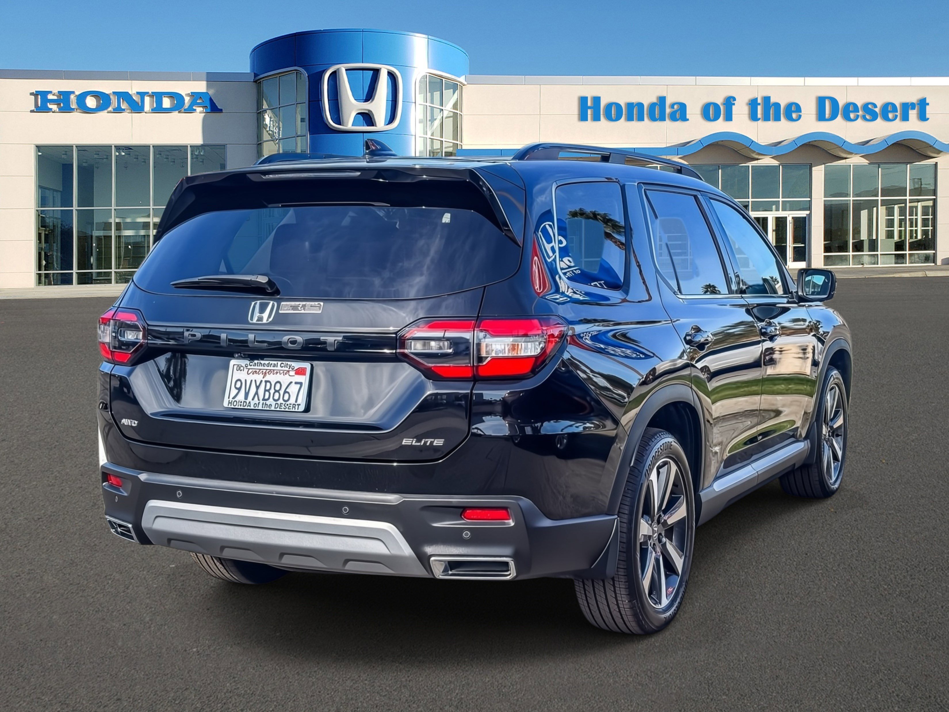 Certified 2025 Honda Pilot Elite image 7