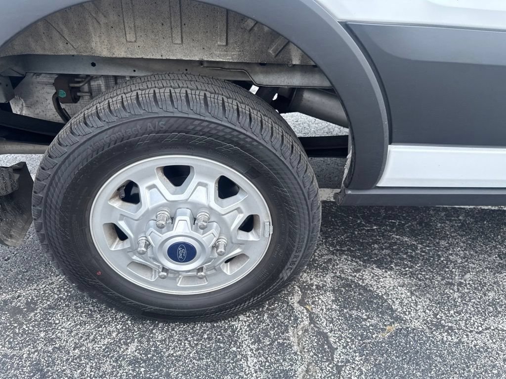 Certified 2025 Ford Transit 350 Low Roof AWD image 39