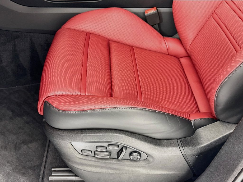 New 2026 Porsche Cayenne GTS AWD/4WD image 13