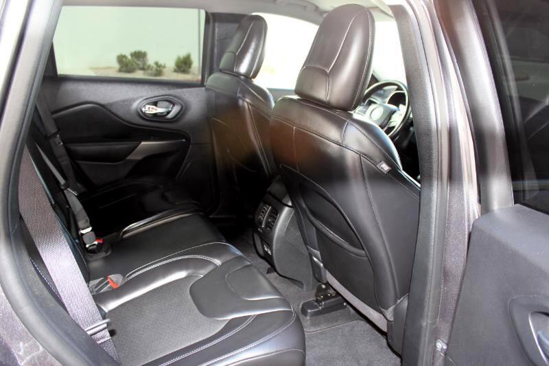 Used 2021 Jeep Cherokee Latitude Plus image 14