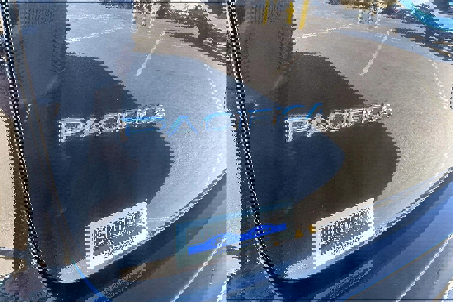 Used 2017 Chrysler Pacifica LX w/ Tire & Wheel Group image 26