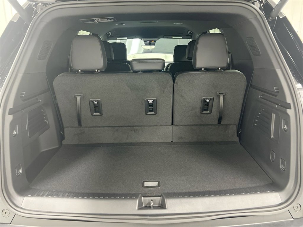 New 2026 Chevrolet Traverse LT w/ Driver Confidence Package image 24