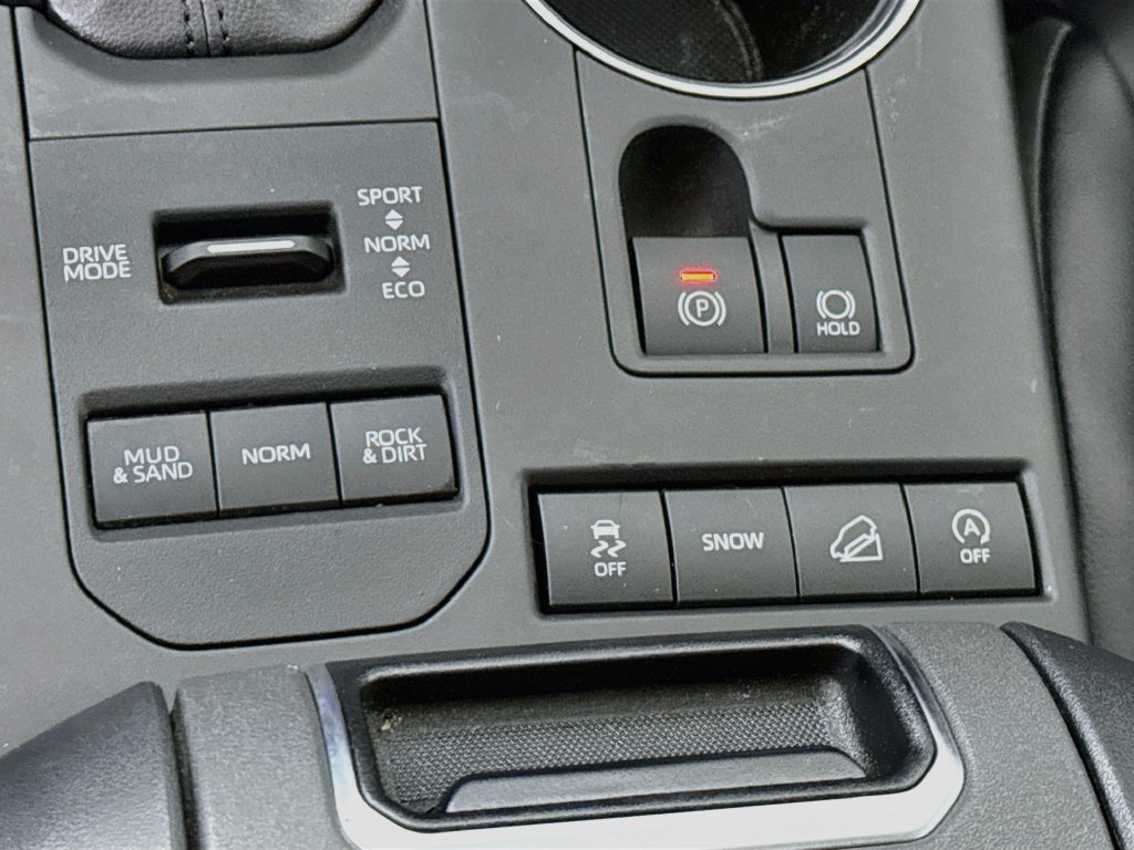 Certified 2022 Toyota Highlander XLE AWD/4WD image 12