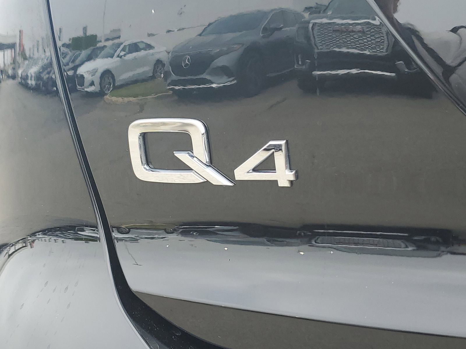Used 2023 Audi Q4 e-tron Premium w/ Convenience Package AWD/4WD image 7