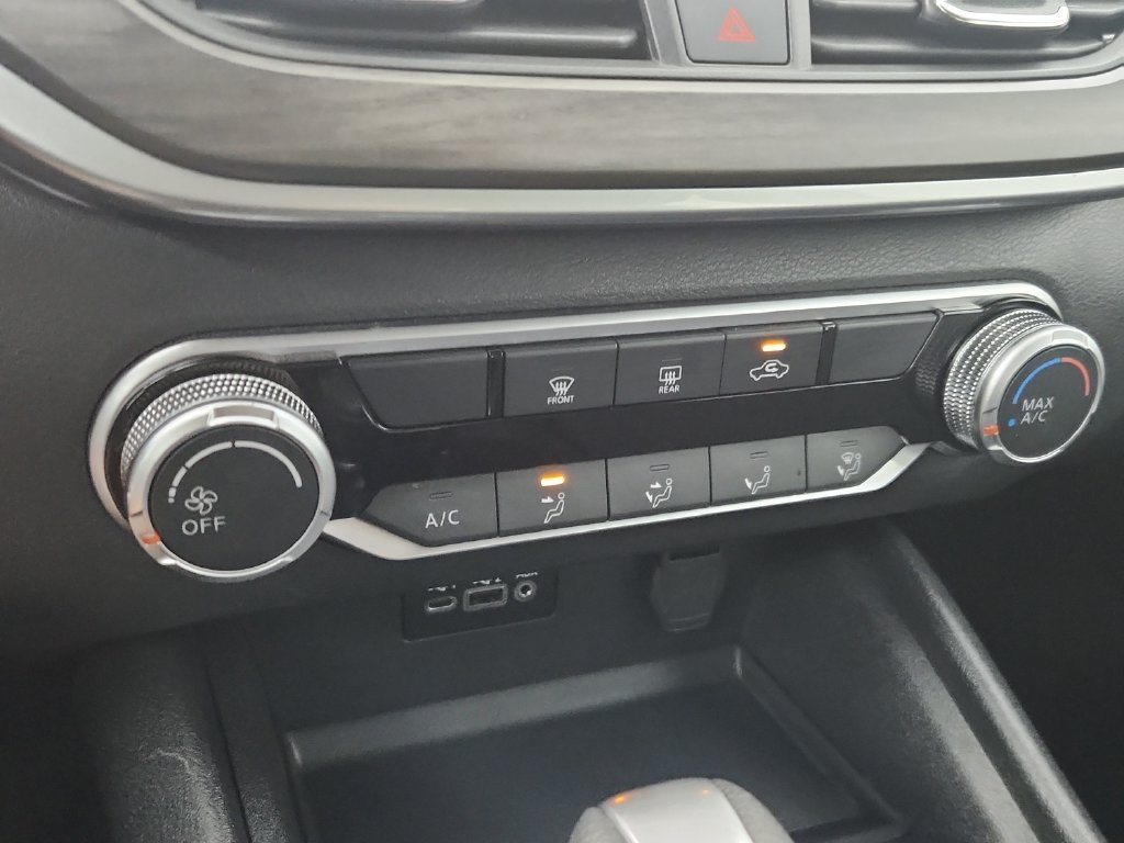 Used 2025 Nissan Altima 2.5 SV FWD image 28