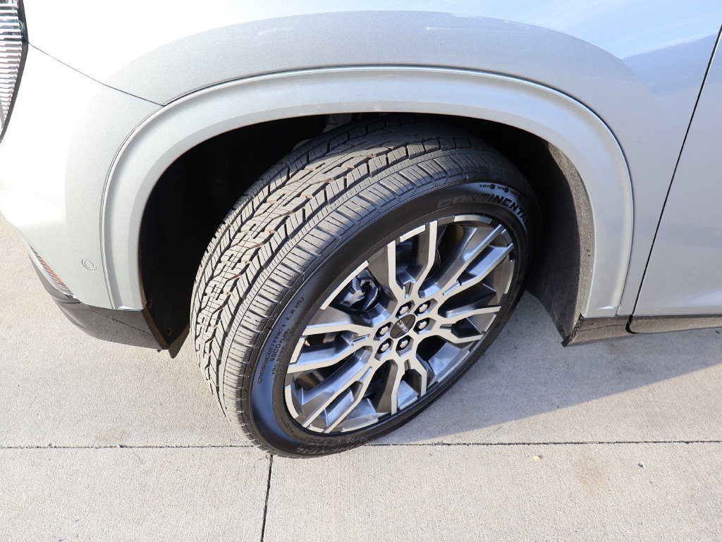 New 2027 GMC Acadia Denali Ultimate w/ LPO, Floor Liner Package AWD/4WD image 44
