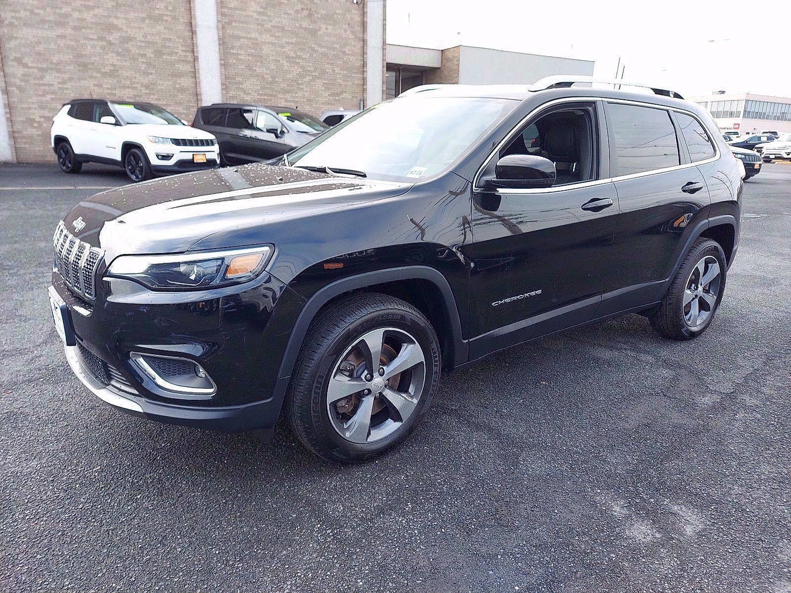 Certified 2019 Jeep Cherokee Limited image 3