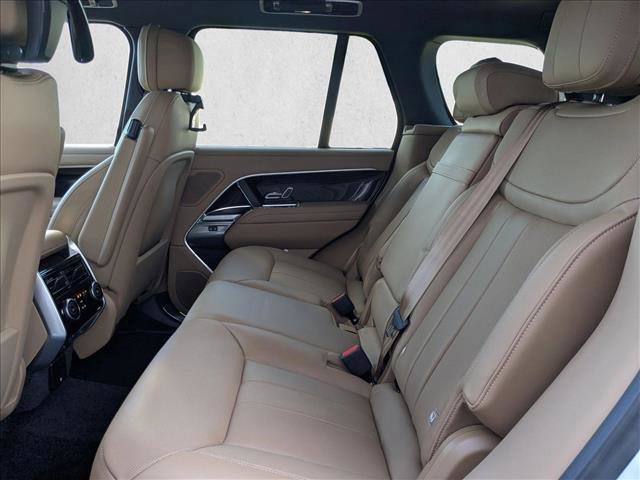 New 2026 Land Rover Range Rover SE image 16