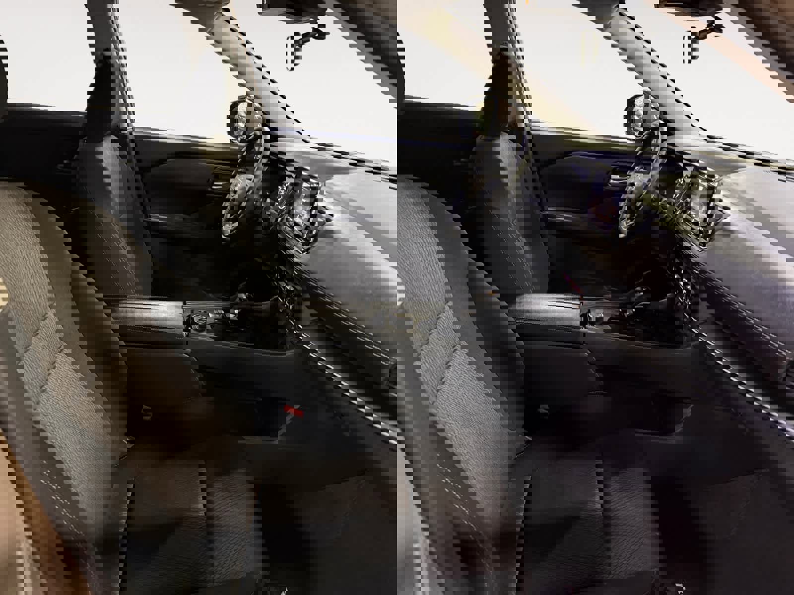 Used 2025 Nissan Rogue SV image 18