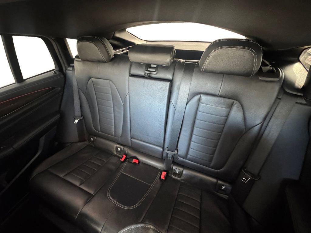 Used 2019 BMW X4 M40i image 15