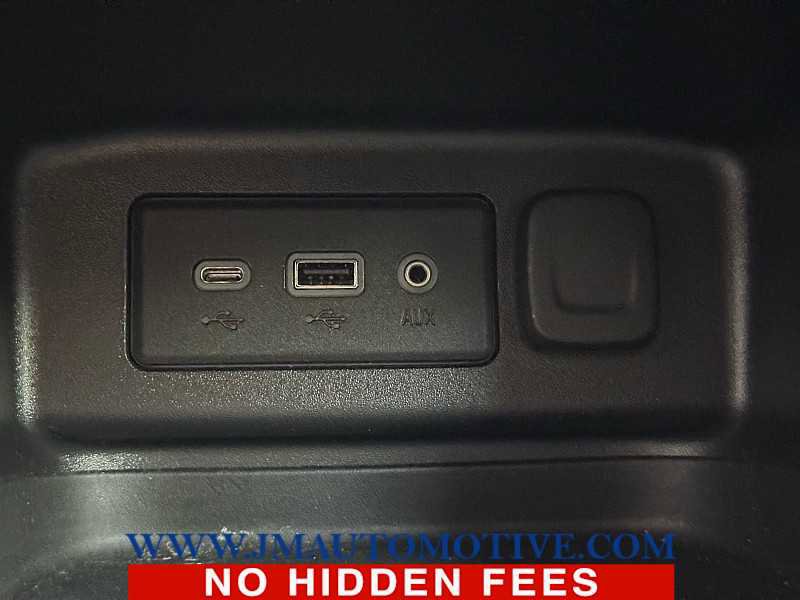 Used 2019 Chevrolet Equinox LT image 35