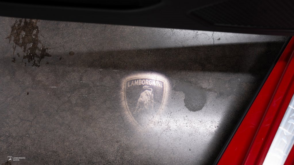 Used 2023 Lamborghini Huracan EVO image 25