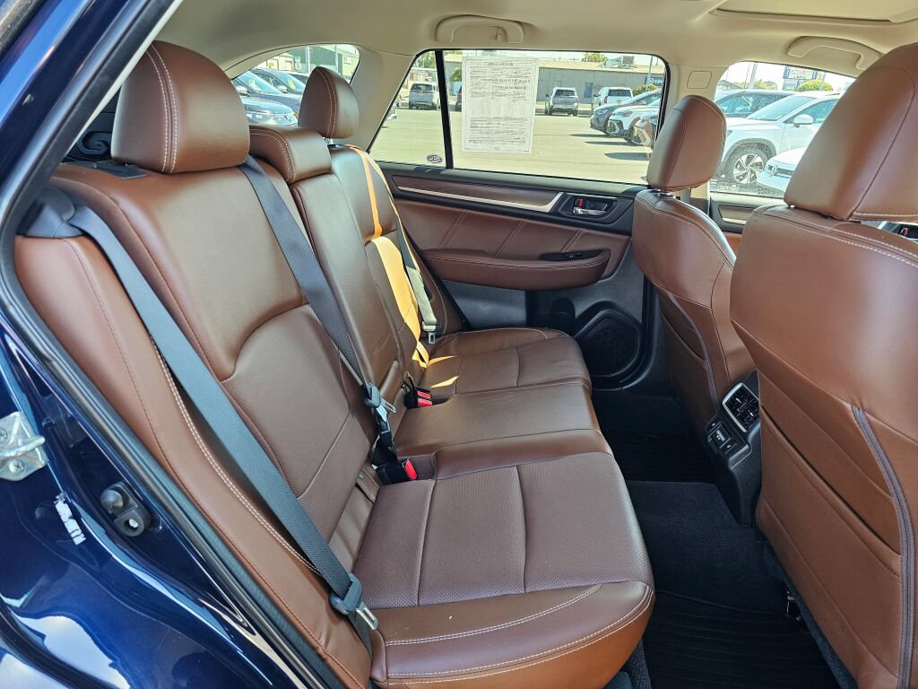 Used 2018 Subaru Outback 2.5i Touring w/ Popular Package #3 AWD/4WD image 15