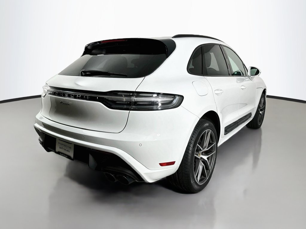 Certified 2024 Porsche Macan AWD/4WD image 9