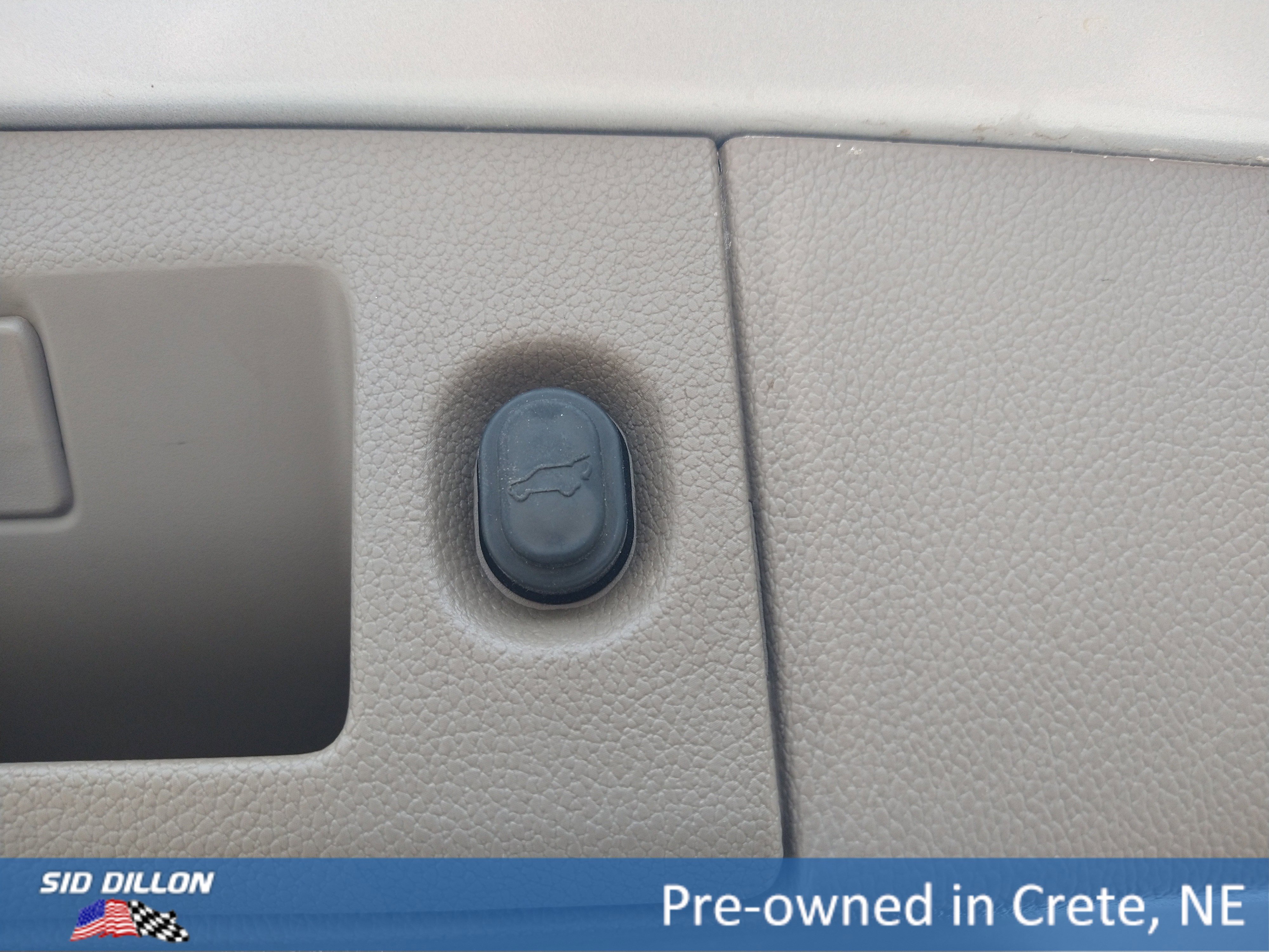 Used 2018 Chevrolet Suburban Premier w/ Max Trailering Package image 12