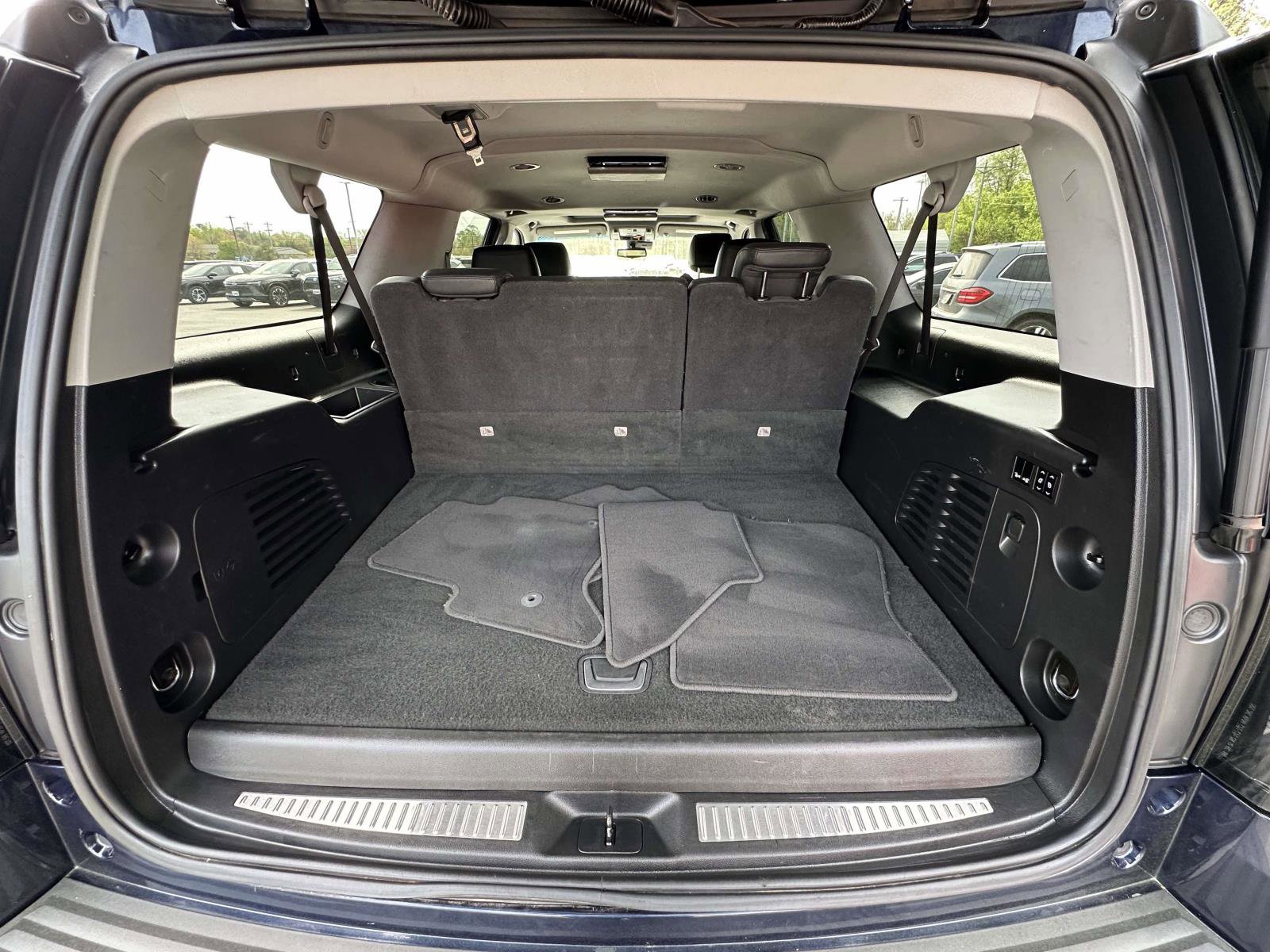 Used 2020 Cadillac Escalade ESV Premium Luxury image 36