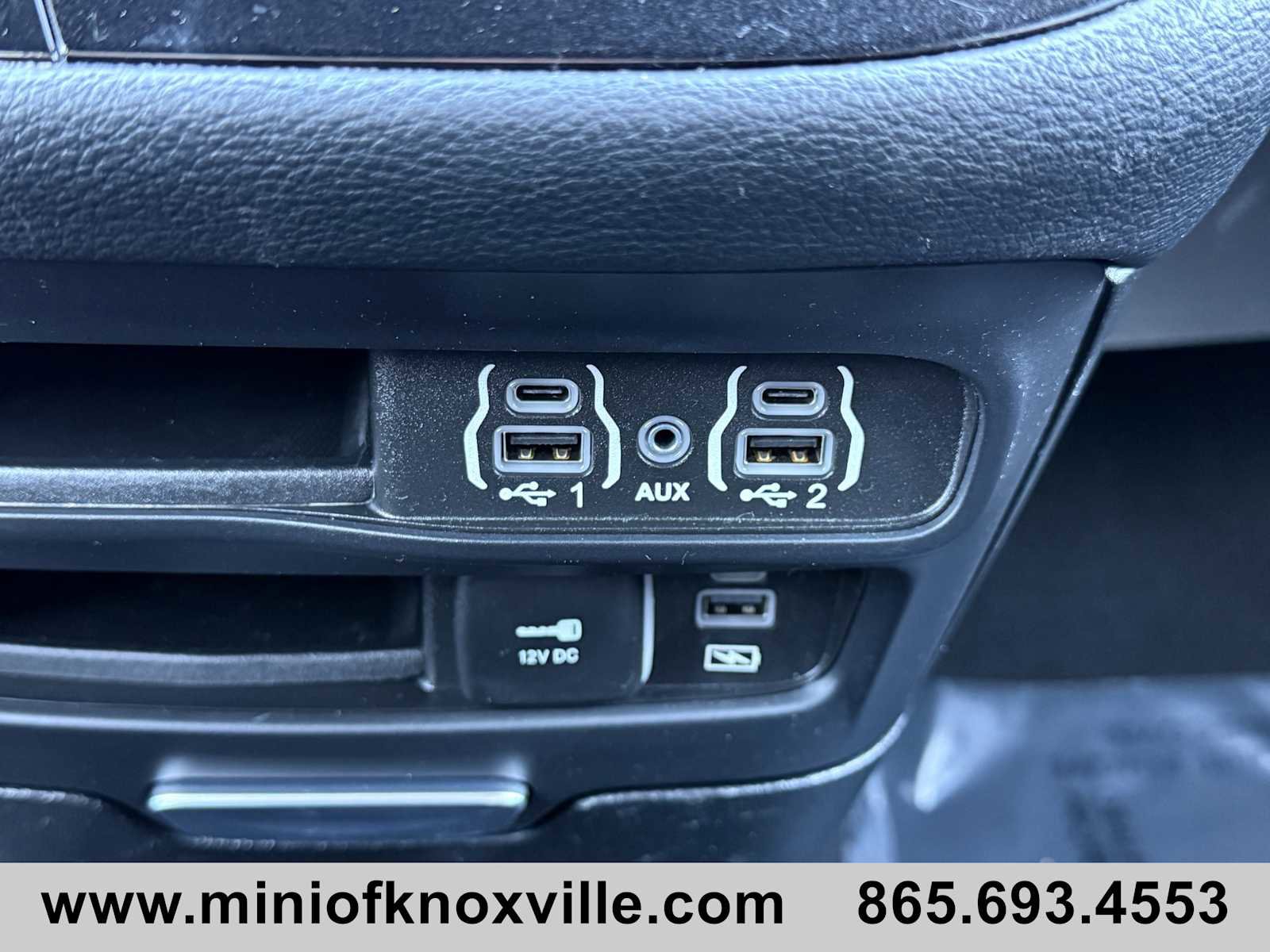 Used 2022 Chrysler Pacifica Touring image 17