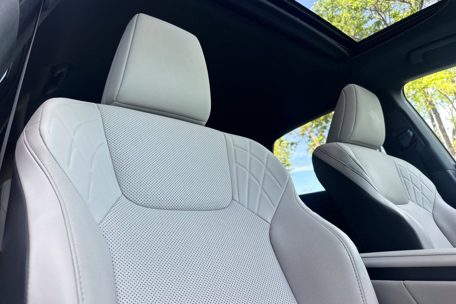 Certified 2023 Lexus RX 350 Premium w/ Accessory Package (Z1) image 21