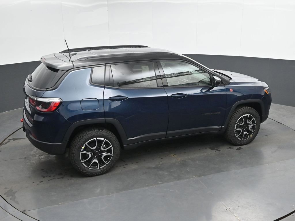 New 2026 Jeep Compass Trailhawk AWD/4WD image 31