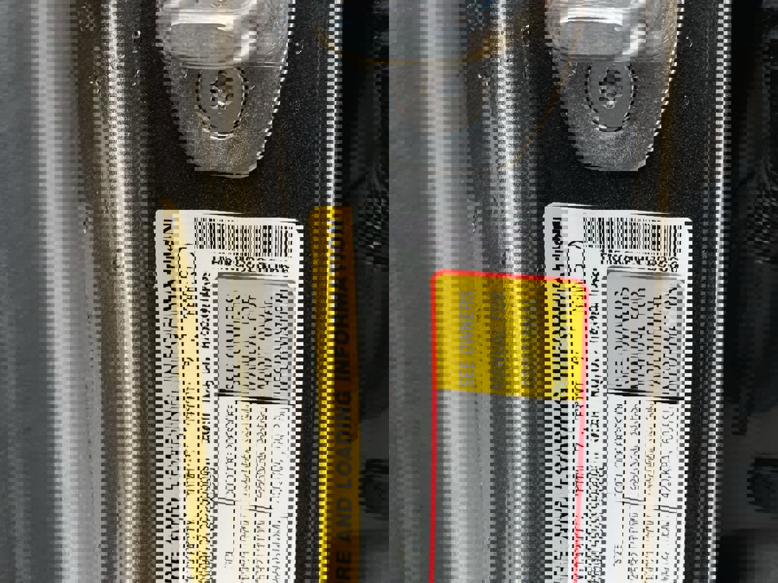 Used 2020 Ford Explorer Platinum w/ Premium Technology Package image 32