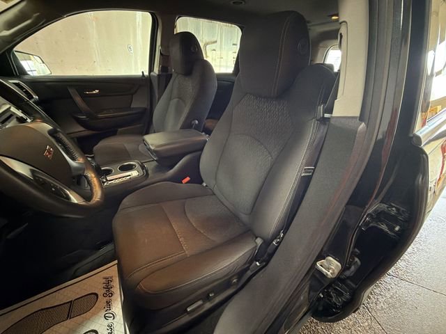 Used 2014 GMC Acadia SLE image 11