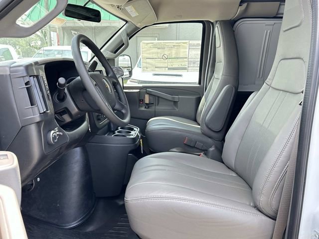 New 2025 Chevrolet Express 3500 Work Van w/ Driver Convenience Package image 13