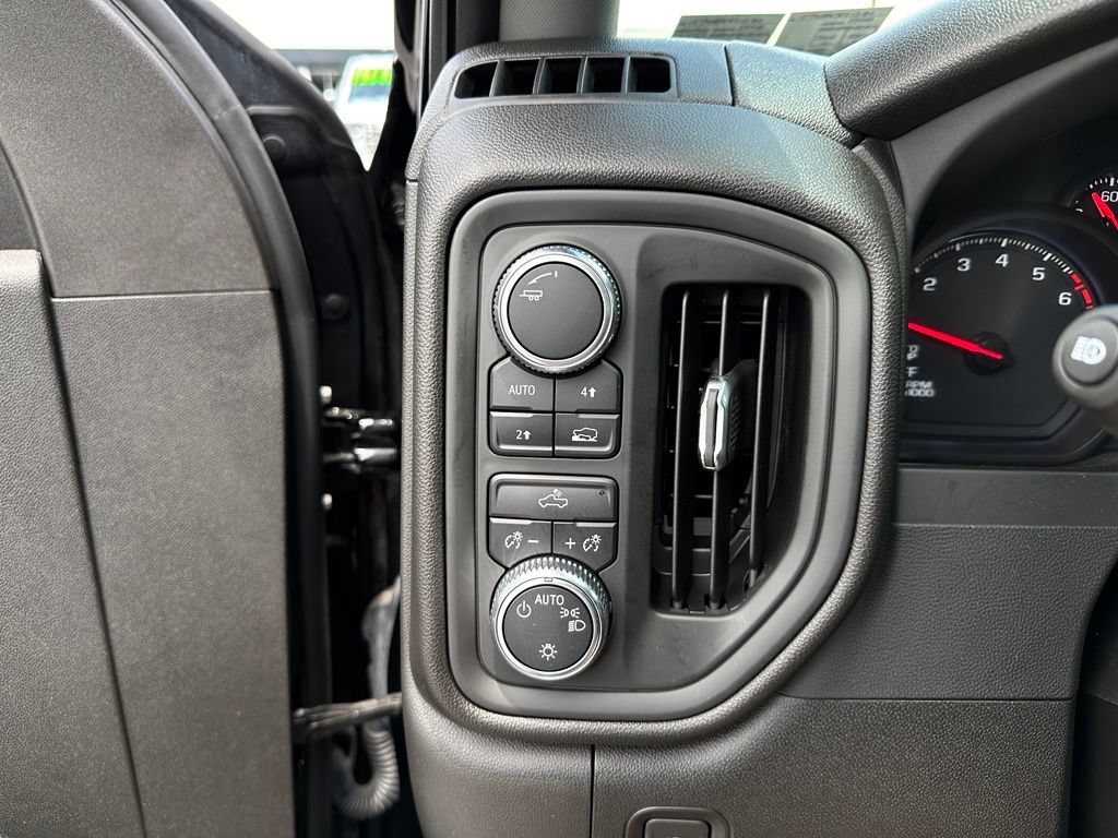 Used 2024 GMC Sierra 1500 Pro AWD/4WD image 32