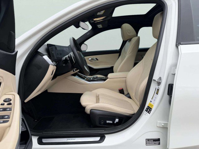 Used 2023 BMW 330i xDrive Sedan w/ Driving Assistance Package image 16