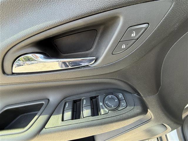 Certified 2023 Chevrolet Equinox LT image 13