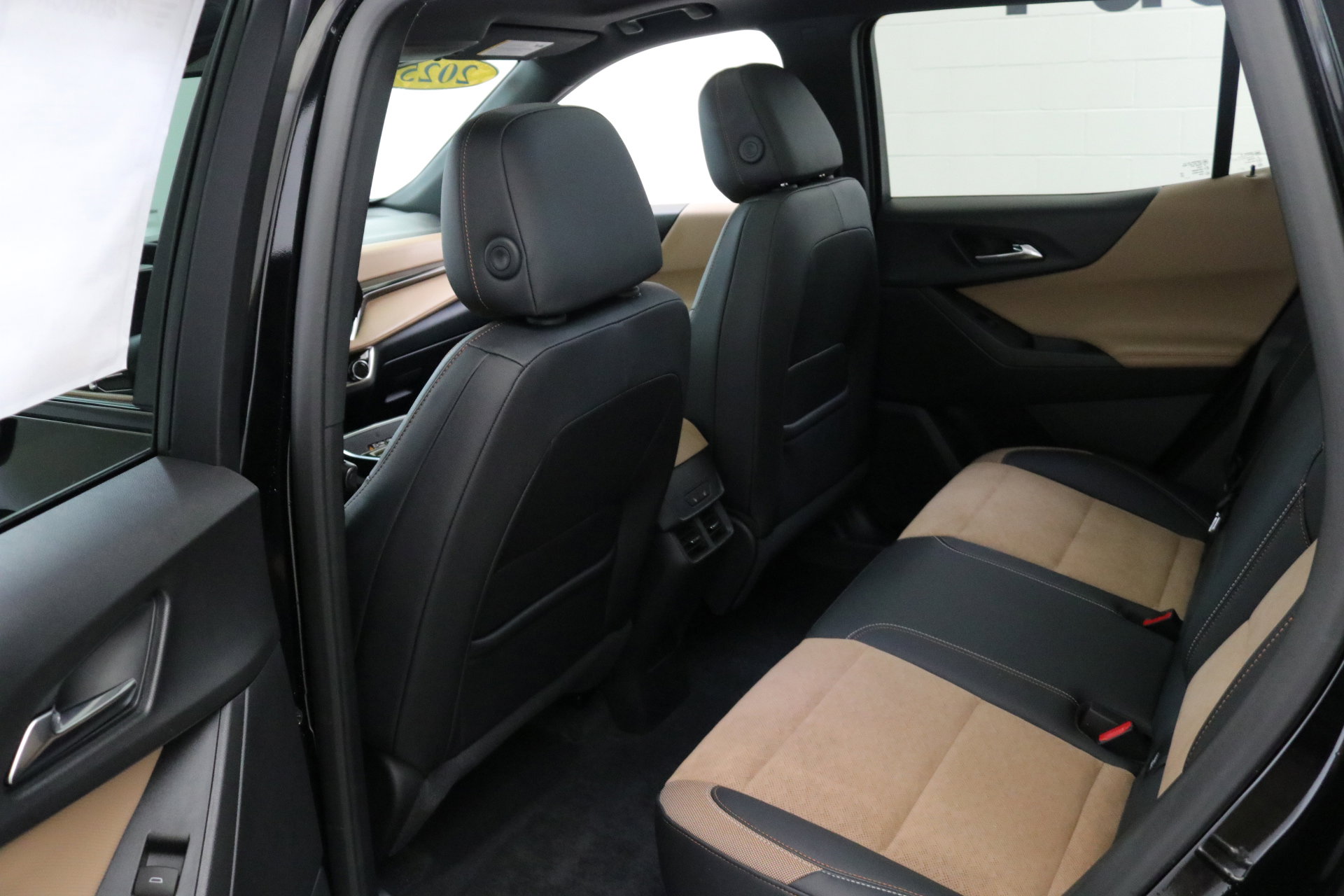 Used 2025 Chevrolet Equinox ACTIV w/ Safety and Technology Package image 25