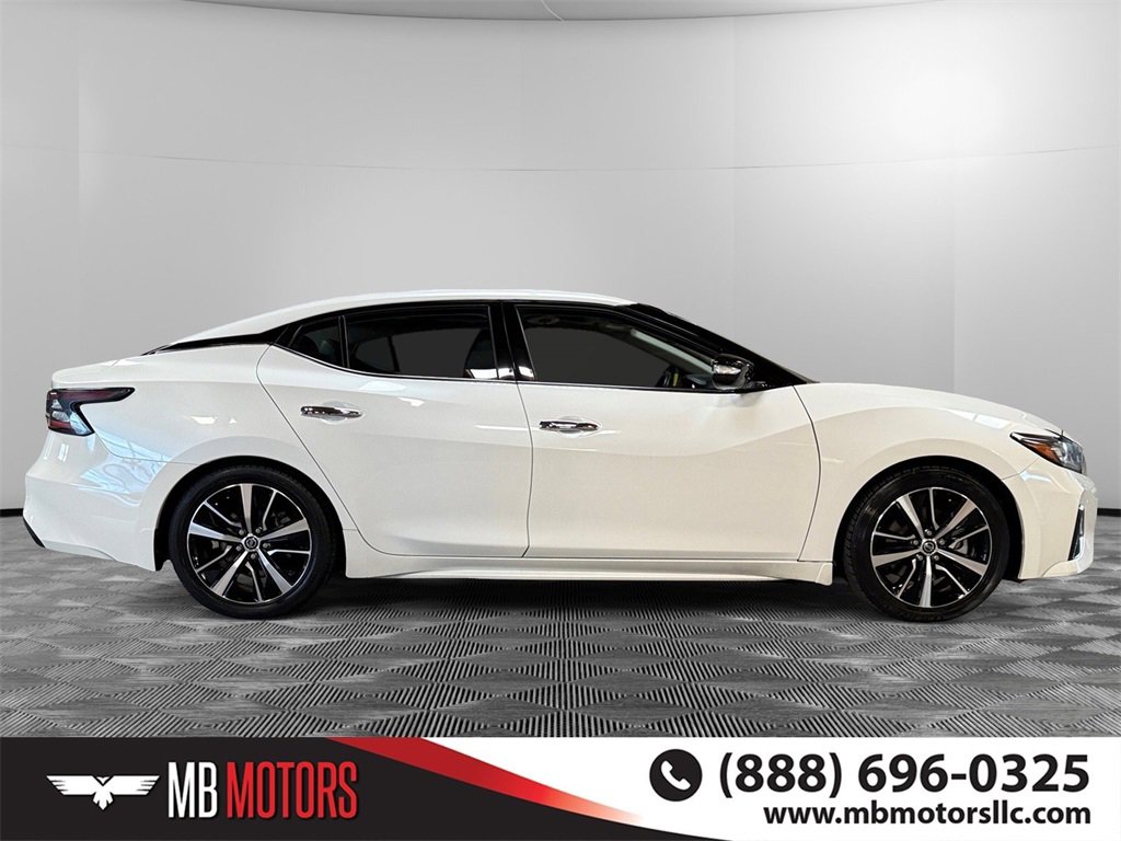 Used 2022 Nissan Maxima SL image 2