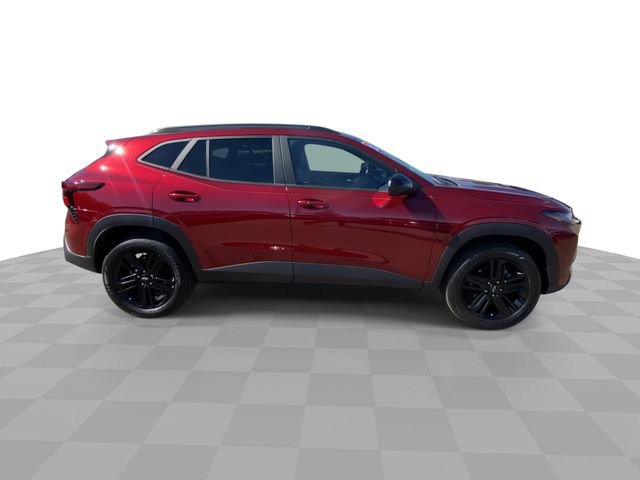 Used 2024 Chevrolet Trax ACTIV w/ Driver Confidence Package FWD image 3
