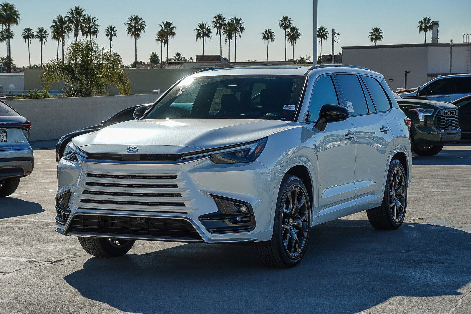 New 2026 Lexus TX 500h AWD image 3