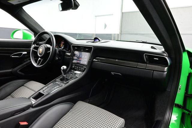 Used 2018 Porsche 911 GT3 RWD image 14
