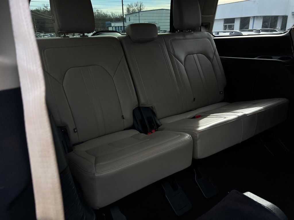 Used 2024 Ford Expedition Limited image 14