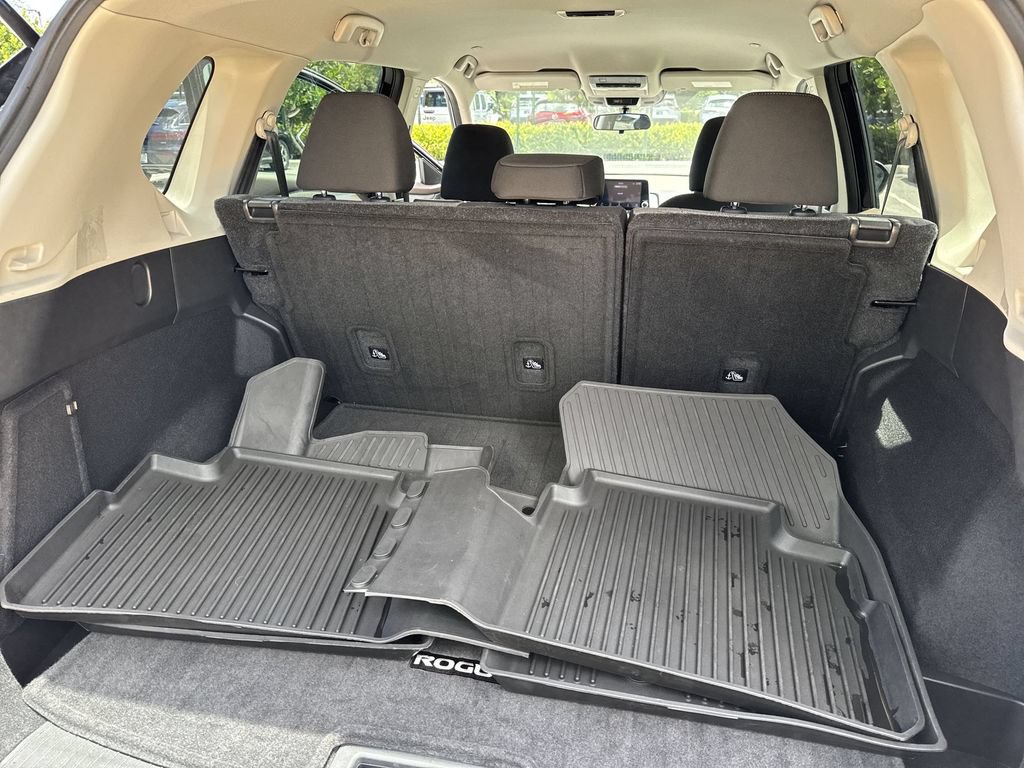 Used 2023 Nissan Rogue SV FWD image 57