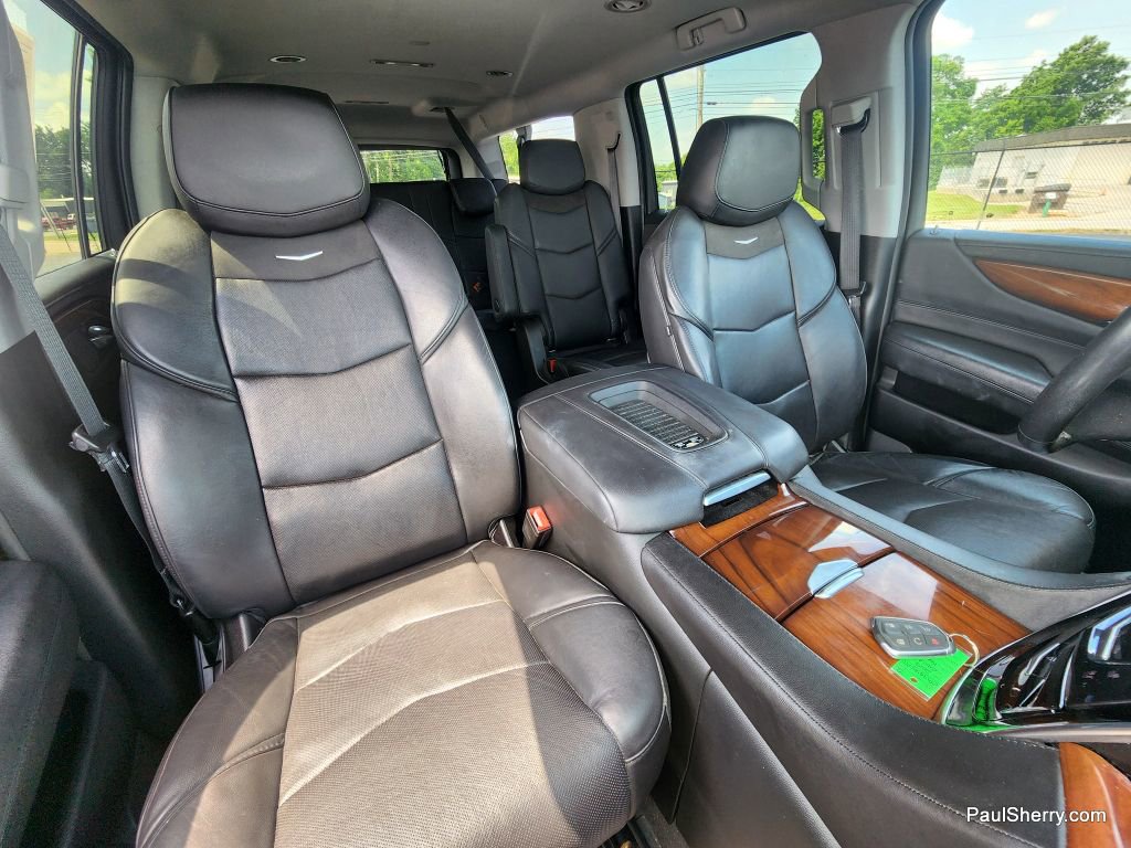 Used 2019 Cadillac Escalade ESV image 29