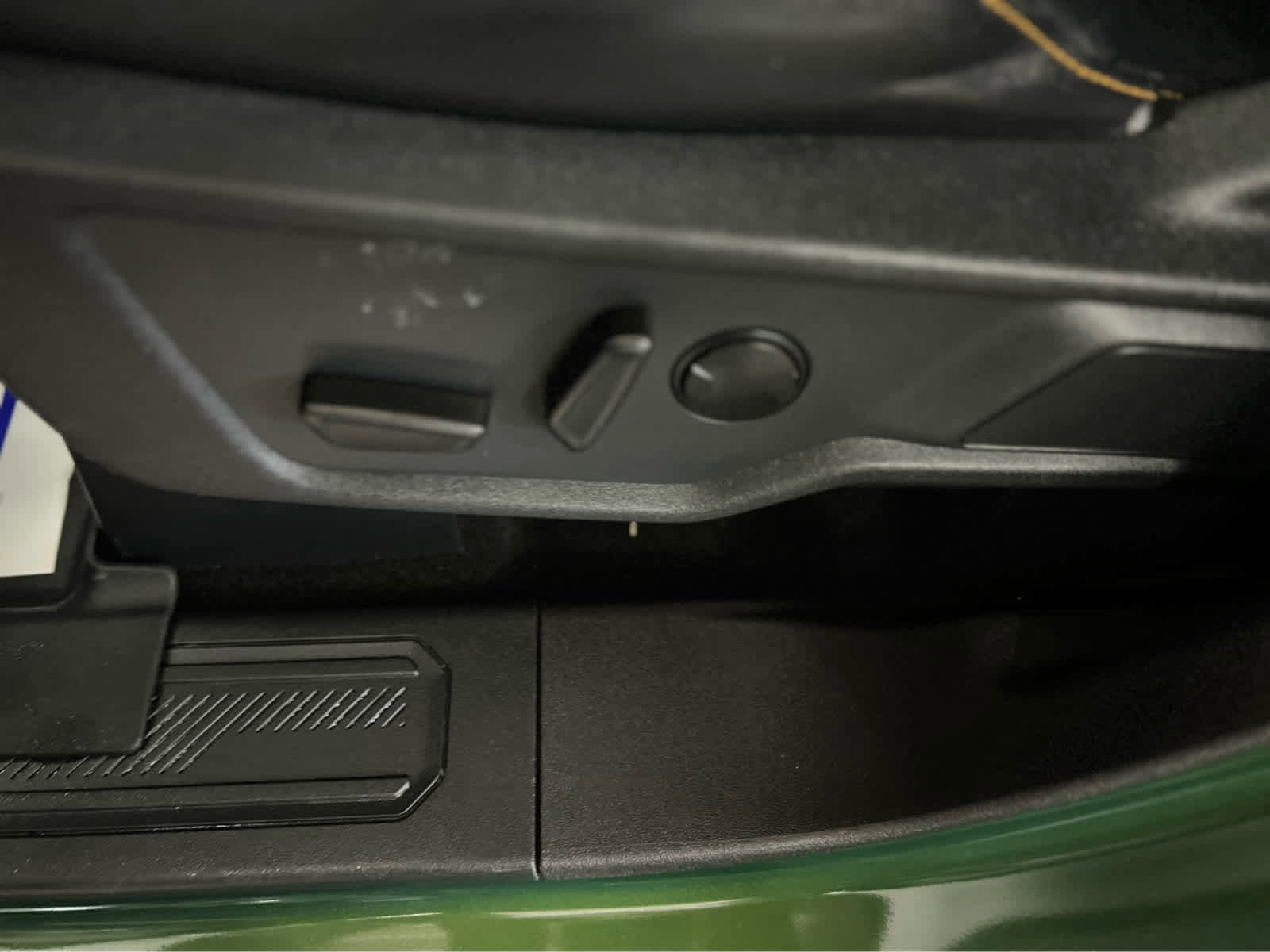 Used 2024 Ford Bronco Badlands image 33